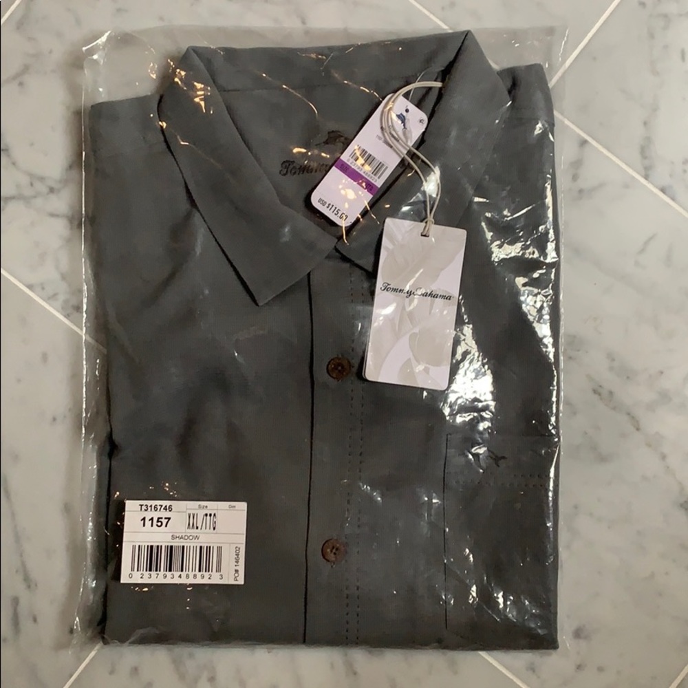 NWT Men’s Tommy Bahama Collared Shirt